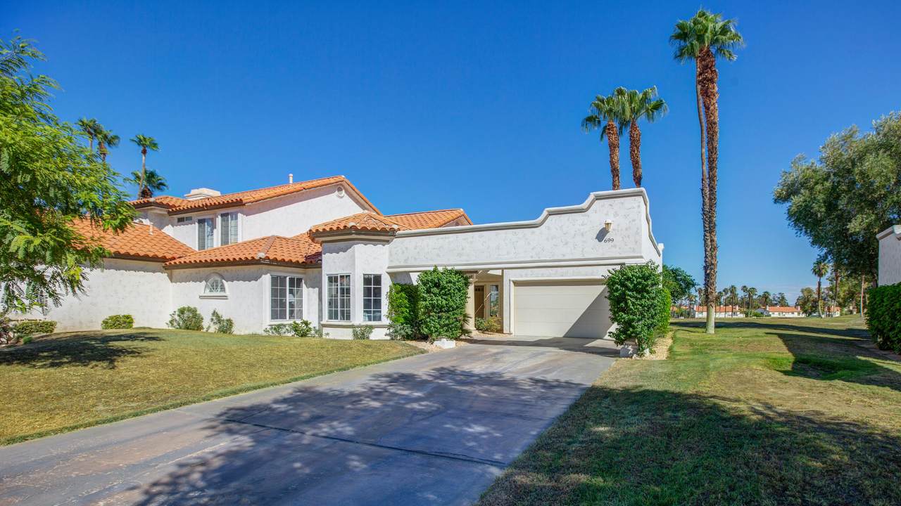 699 Vista Lago Circle - Photo 1