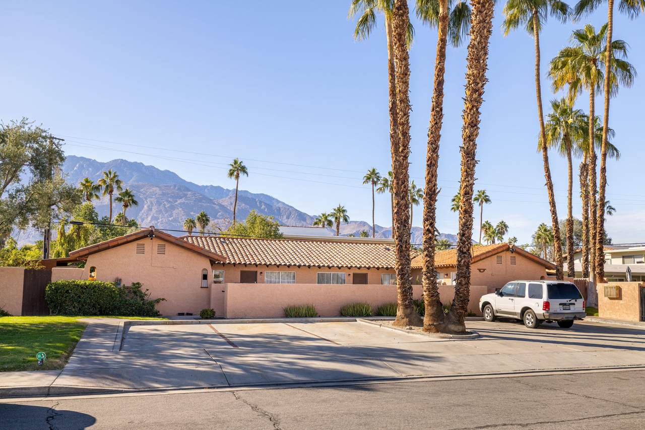 561 Desert View Drive - Photo 1