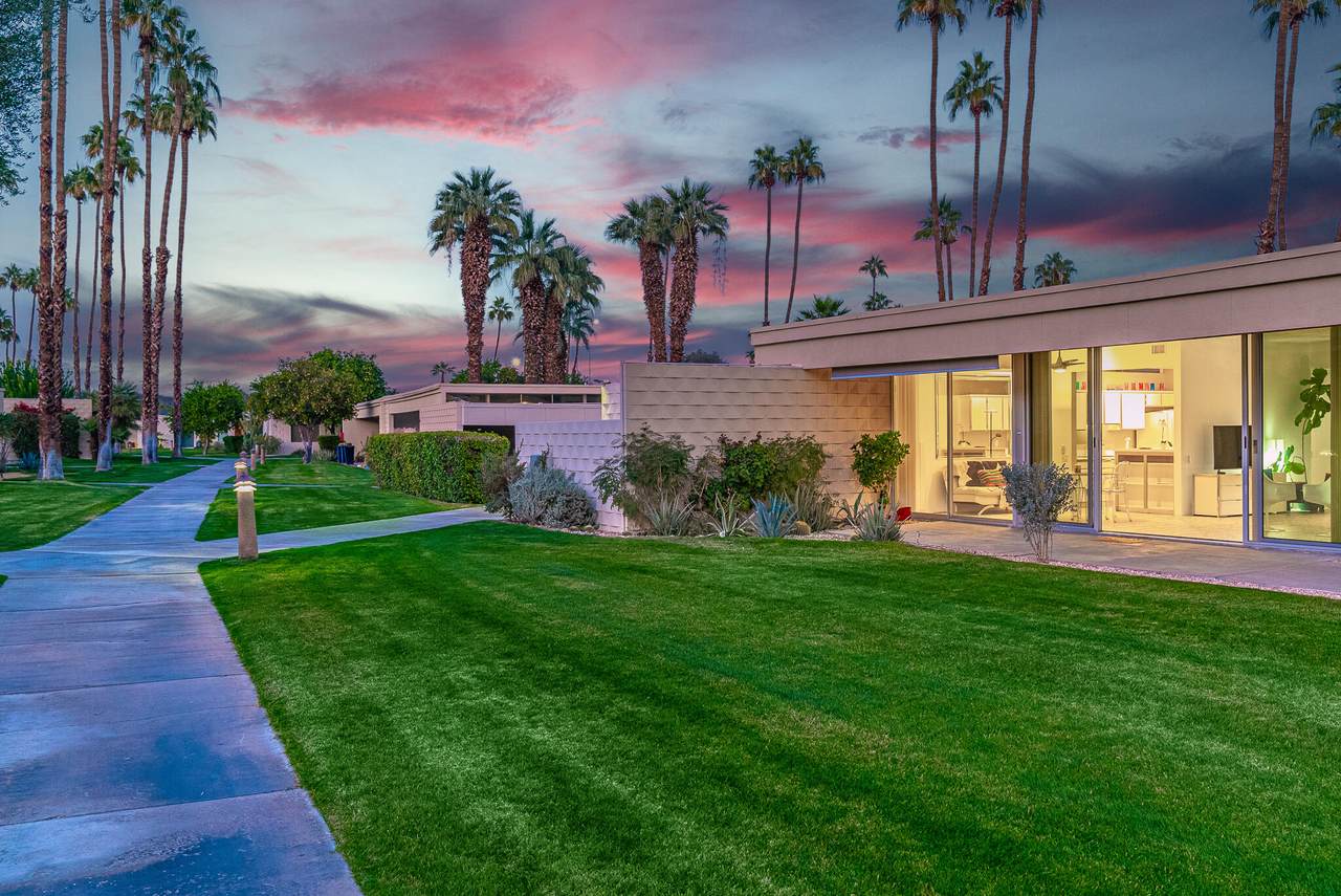 296 Desert Lakes Drive - Photo 1