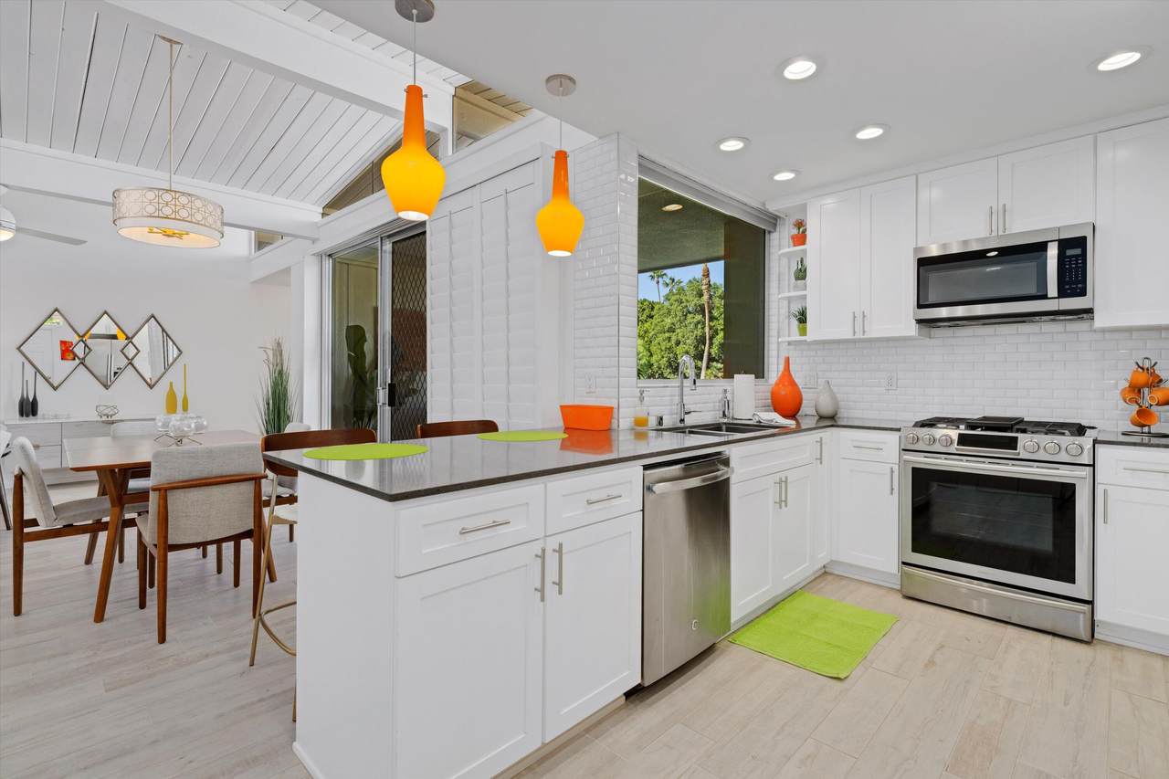 73700 Grapevine Street - Photo 1
