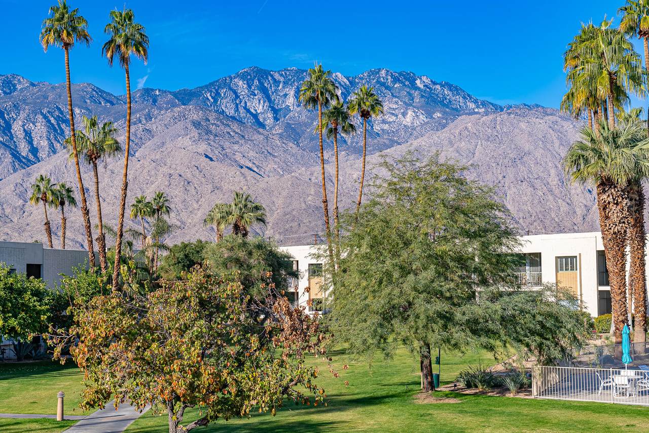 431 Desert Lakes Drive - Photo 1