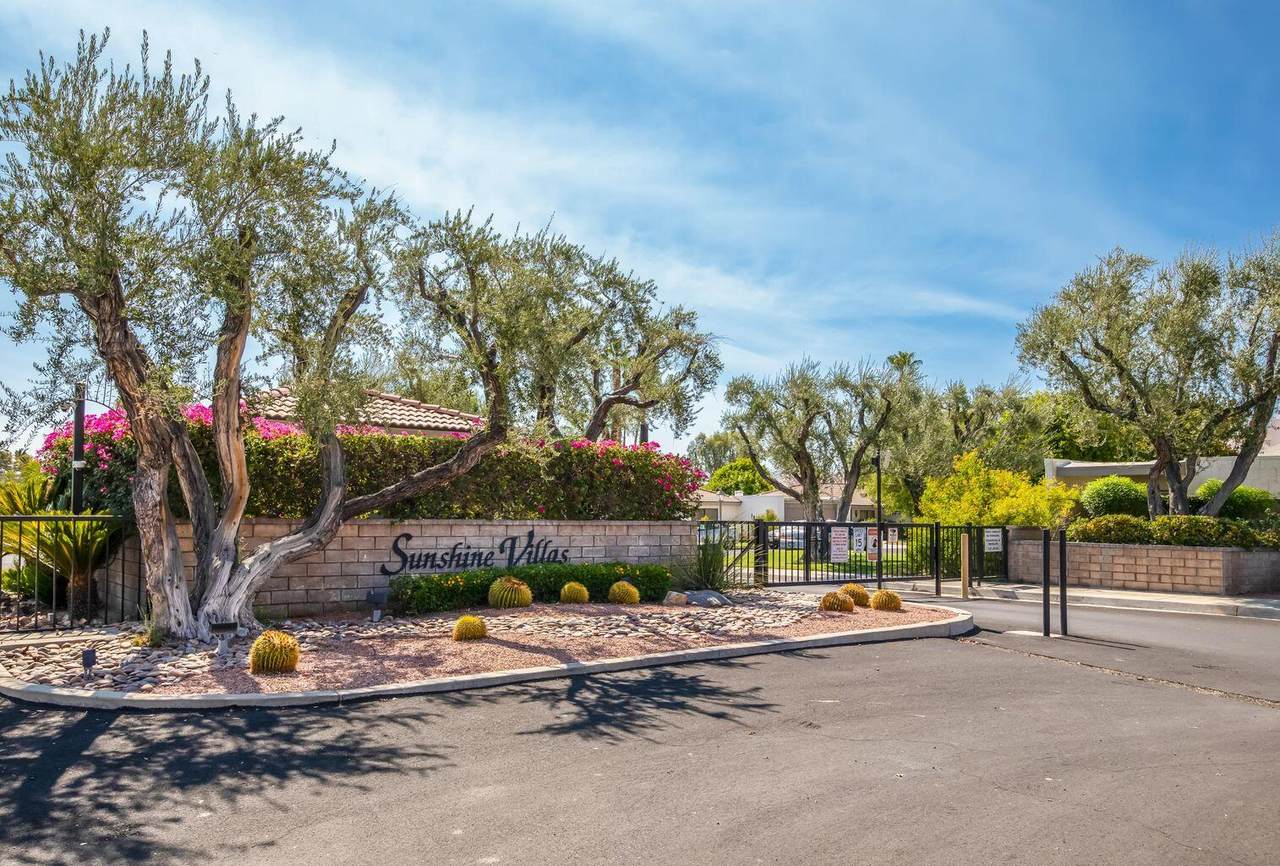 556 Sunshine Circle - Photo 1