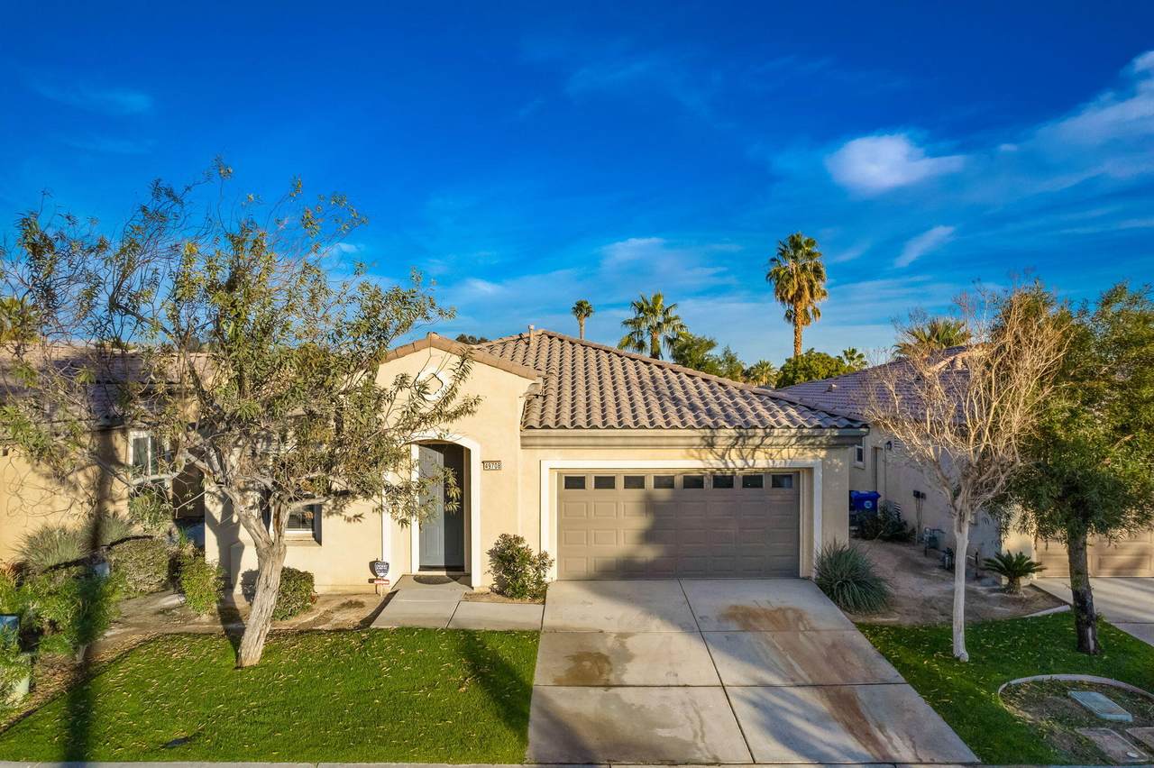 49708 Minelli Street - Photo 1