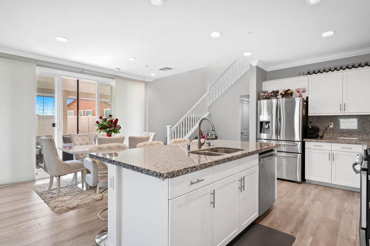1411 Opal Ct - Photo 1