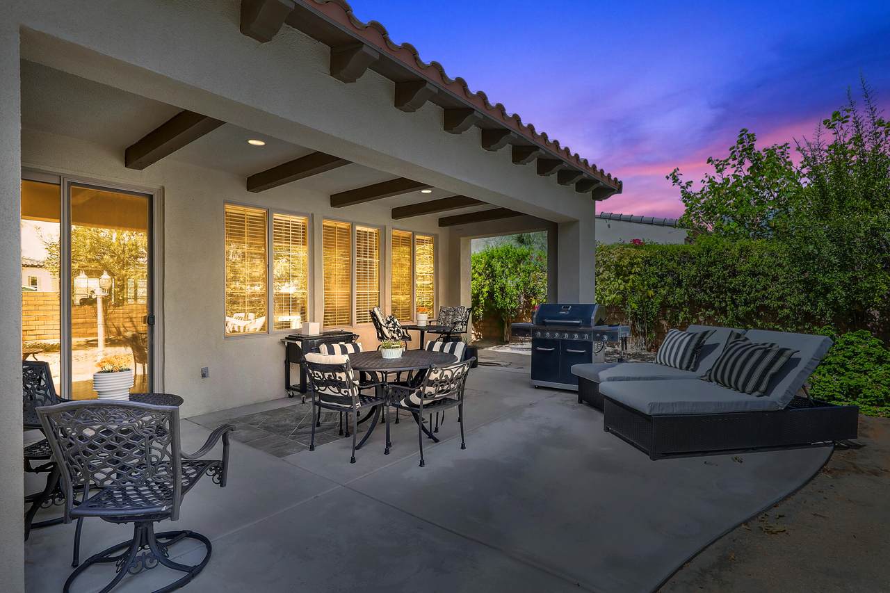 81872 Contento Street - Photo 1