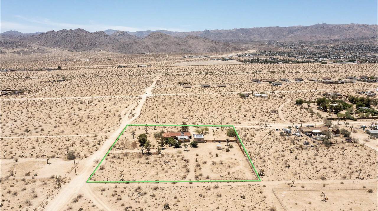 62476 Hacienda Drive - Photo 1
