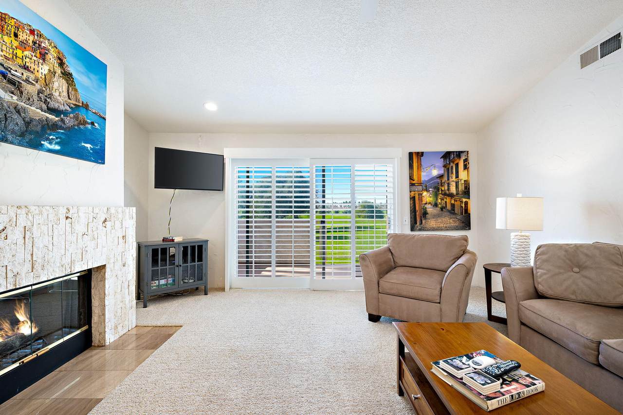 189 Desert Falls Circle - Photo 1