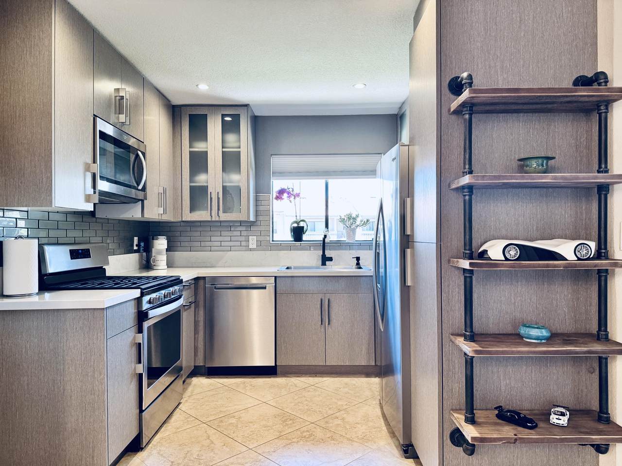 48255 Monroe Street - Photo 1