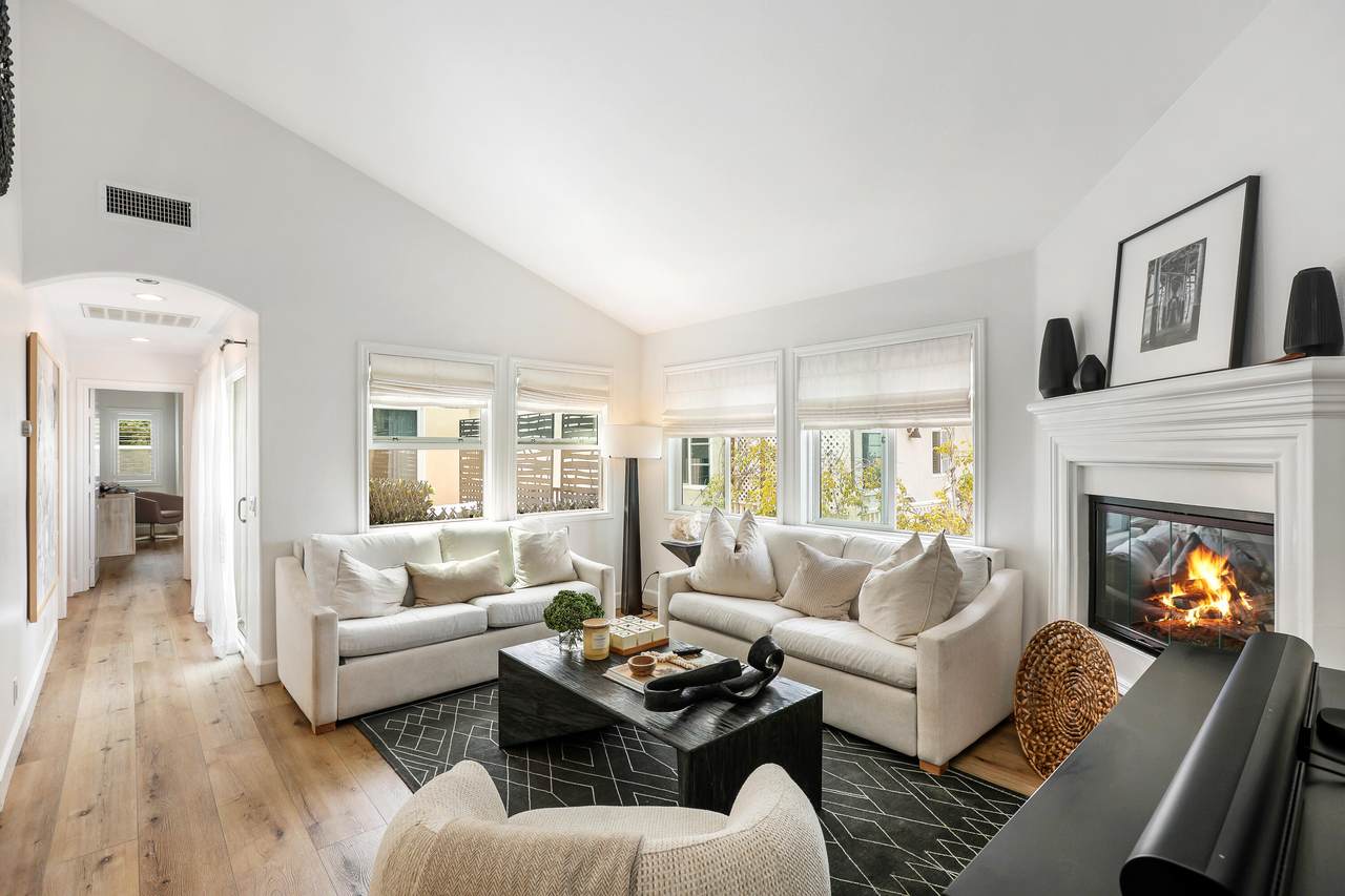 618 Iris Avenue - Photo 1