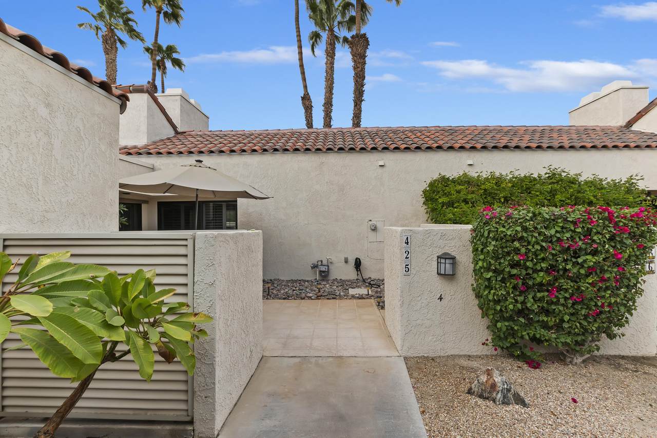 425 Forest Hills Drive - Photo 1