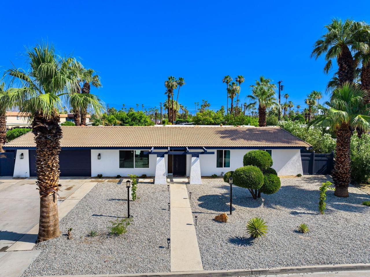1820 Park Drive - Photo 1