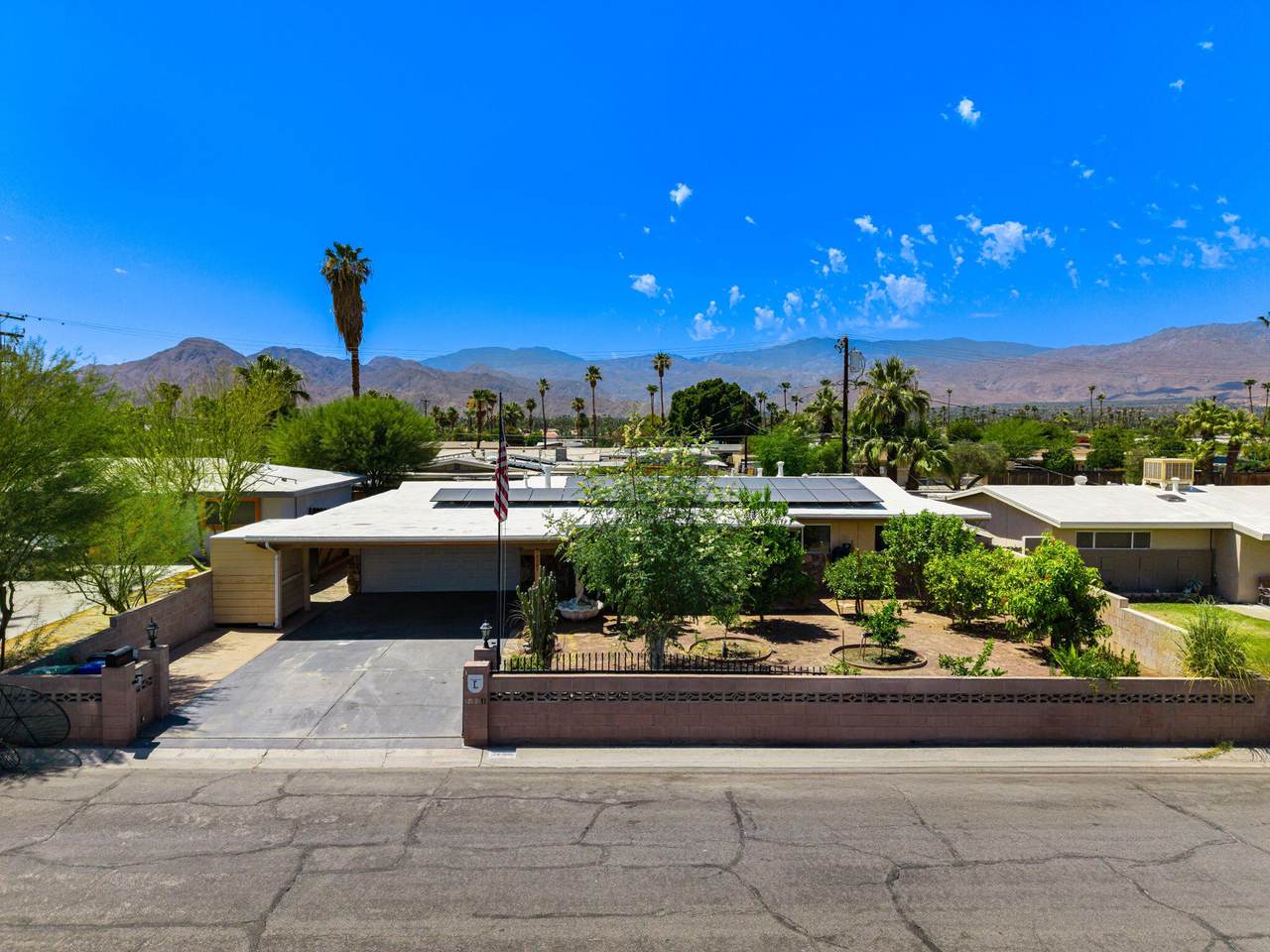 74561 Merle Drive - Photo 1