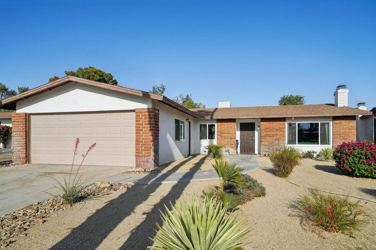 43690 Virginia Avenue - Photo 1