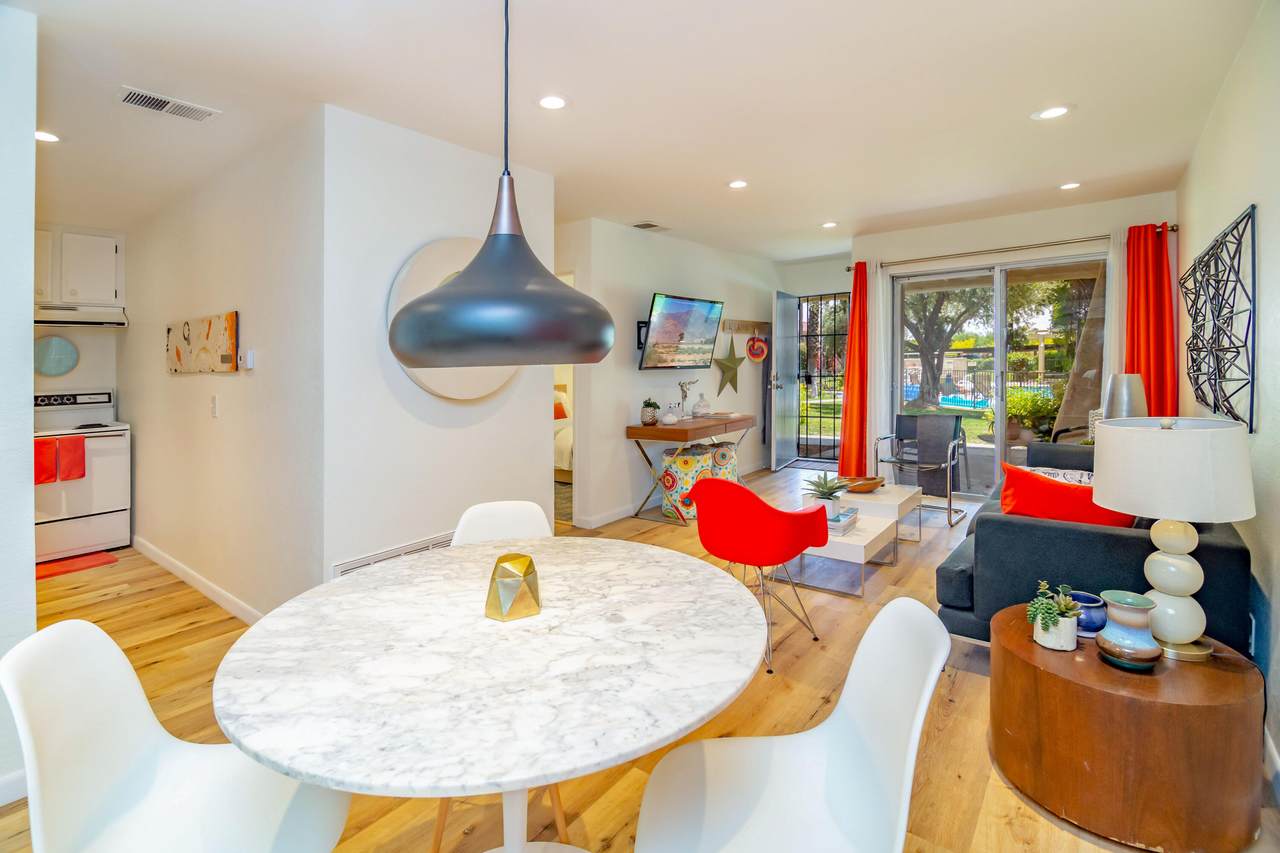 550 Villa Court - Photo 1