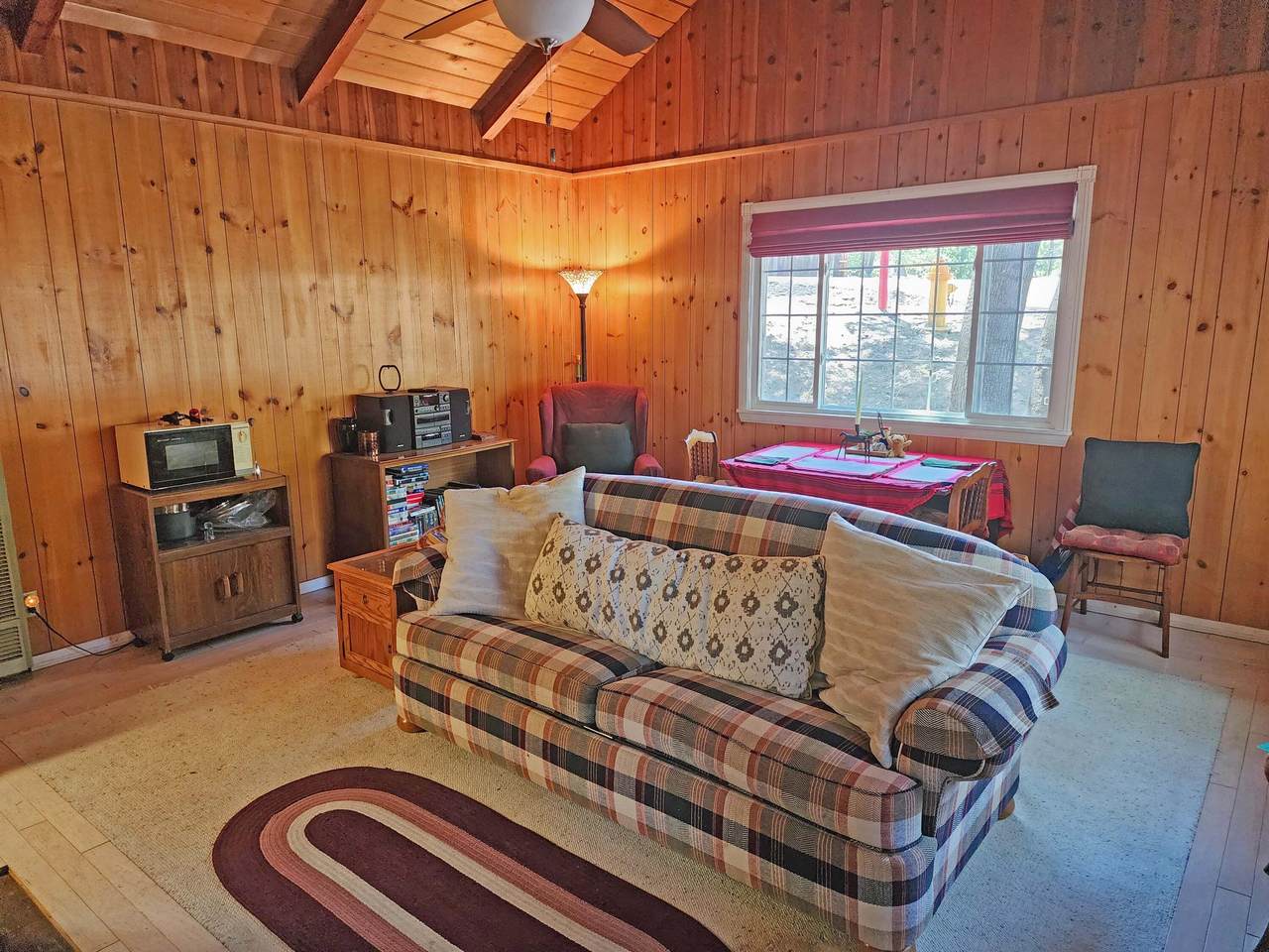 https://bt-photos.global.ssl.fastly.net/damls/1280_boomver_1_219133212-2.jpg
