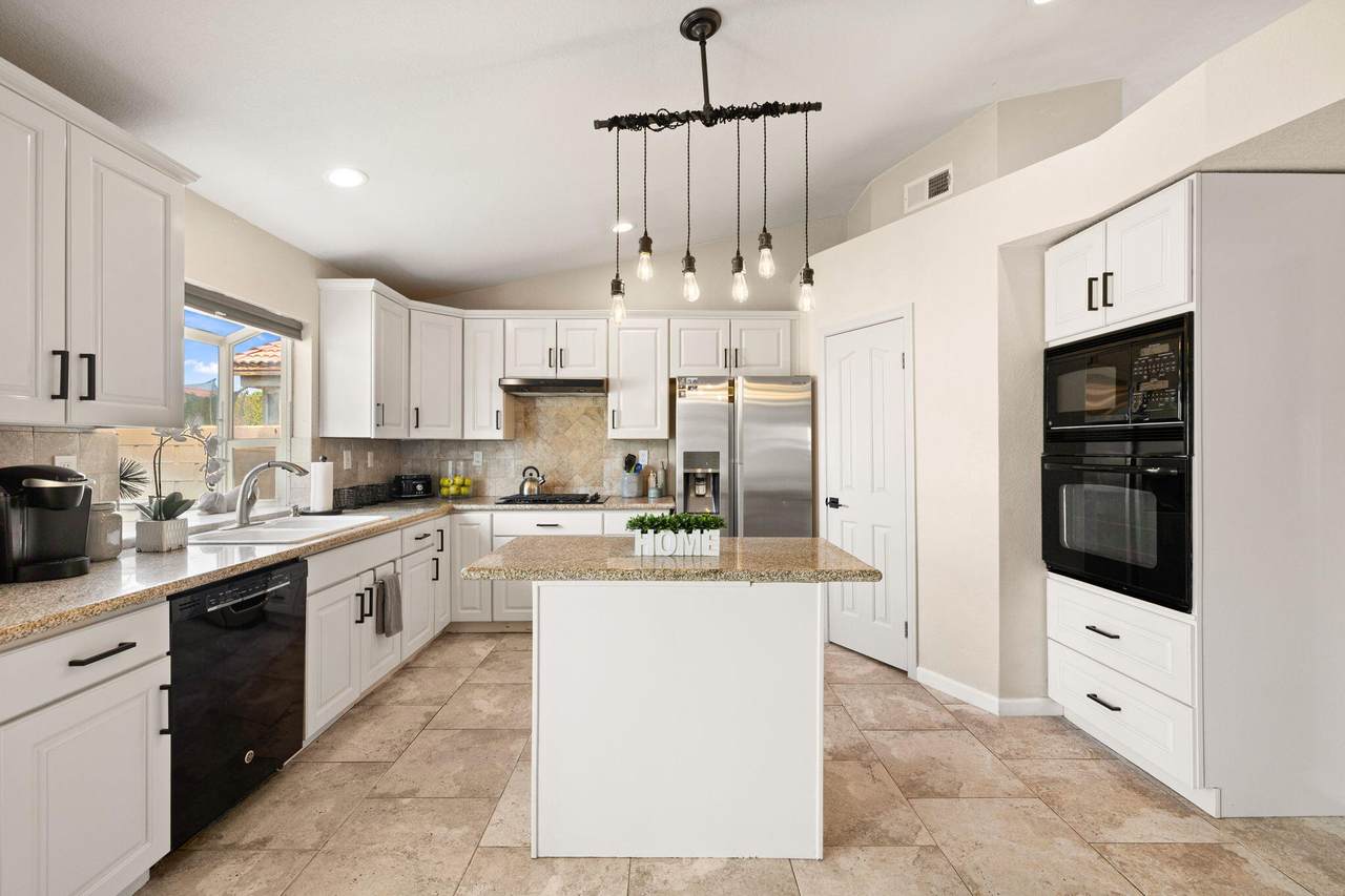 42639 Devonshire Street - Photo 1