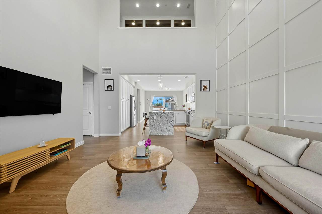 80256 Redstone Way - Photo 1