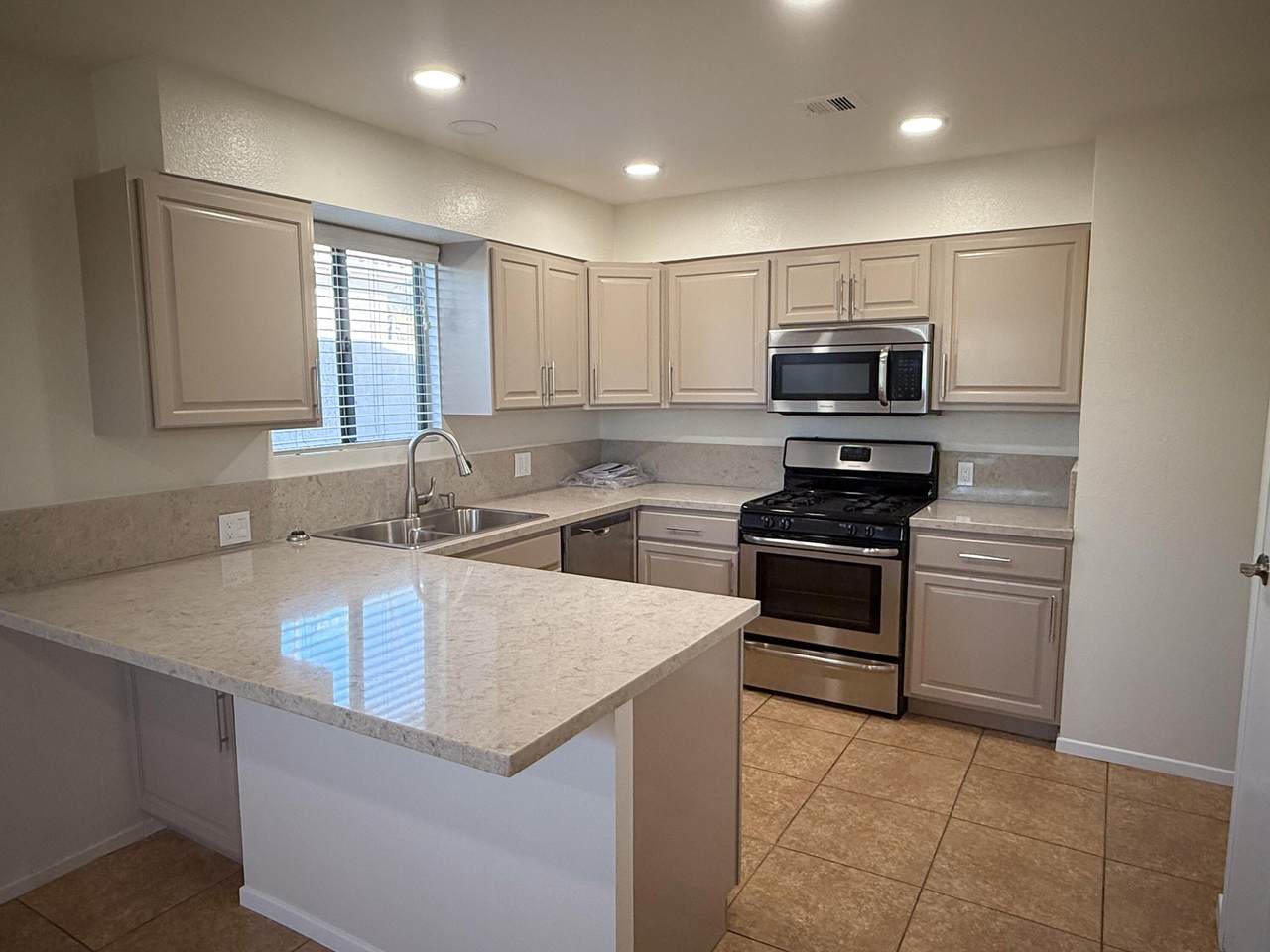 79251 Avenue 42 - Photo 1