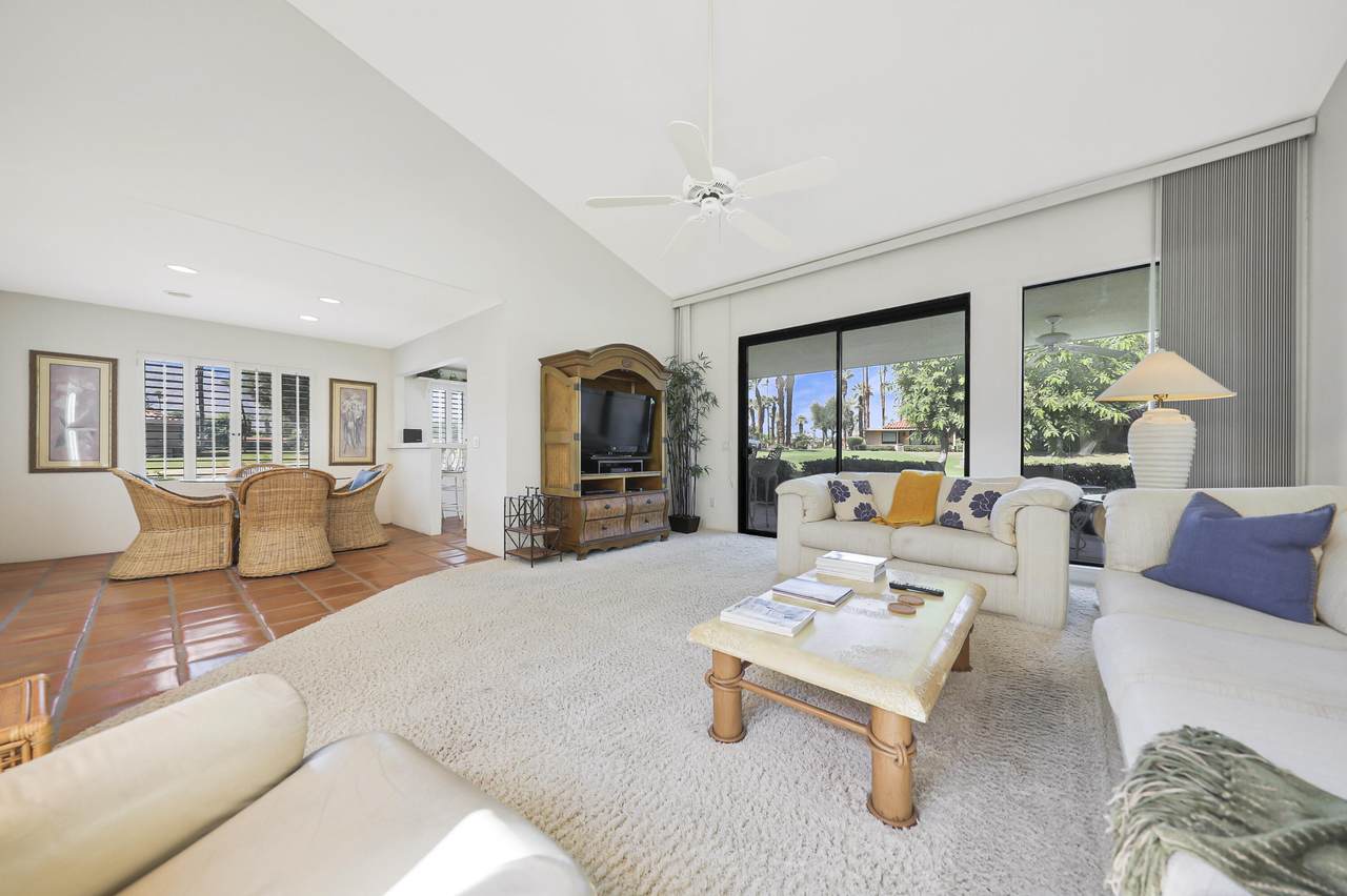 17 La Cerra Circle - Photo 1