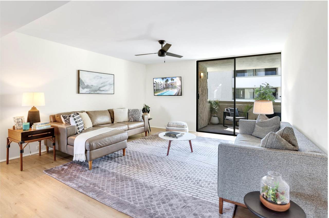 251 La Verne Way - Photo 1