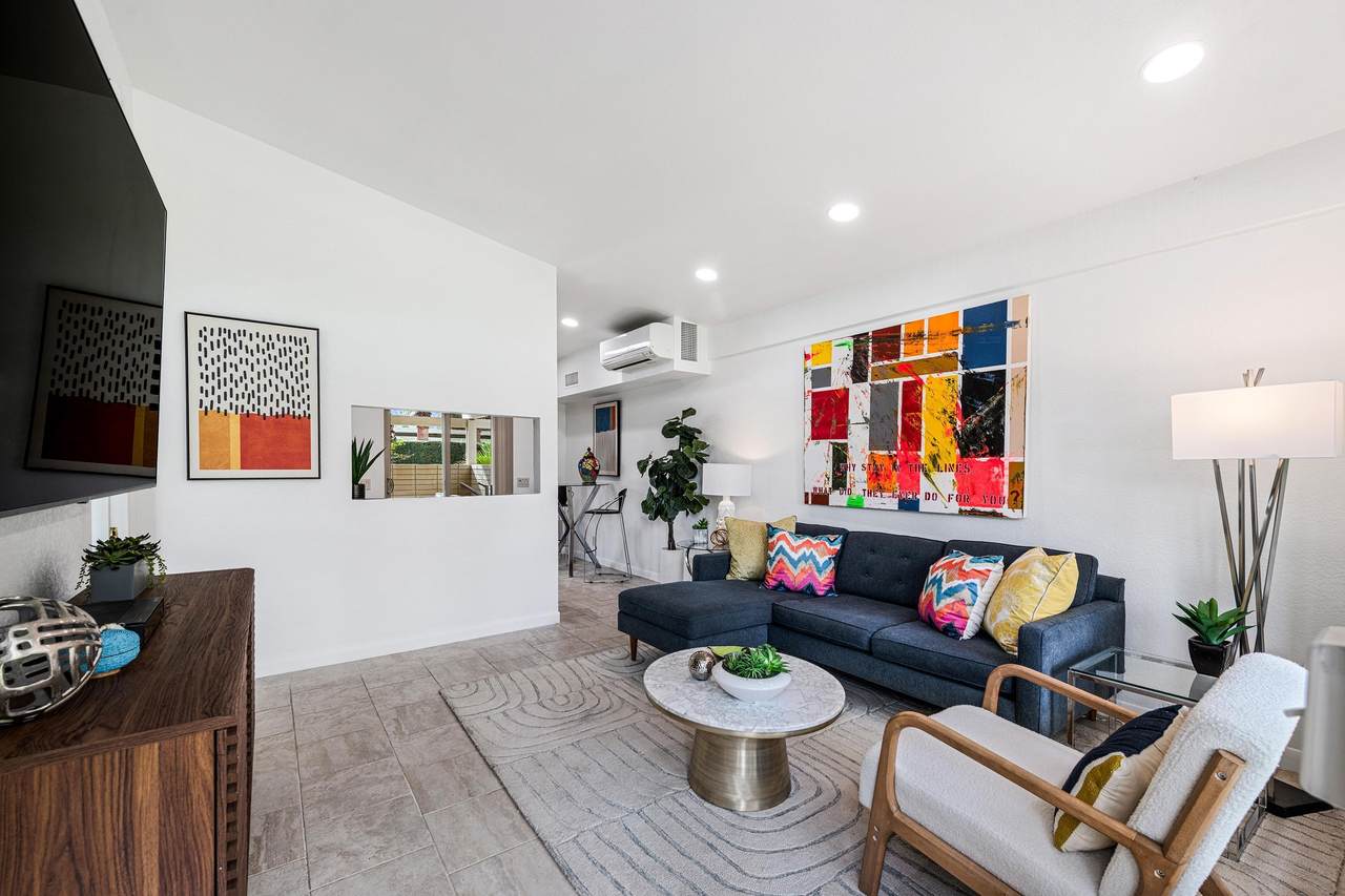 290 San Jacinto Drive - Photo 1