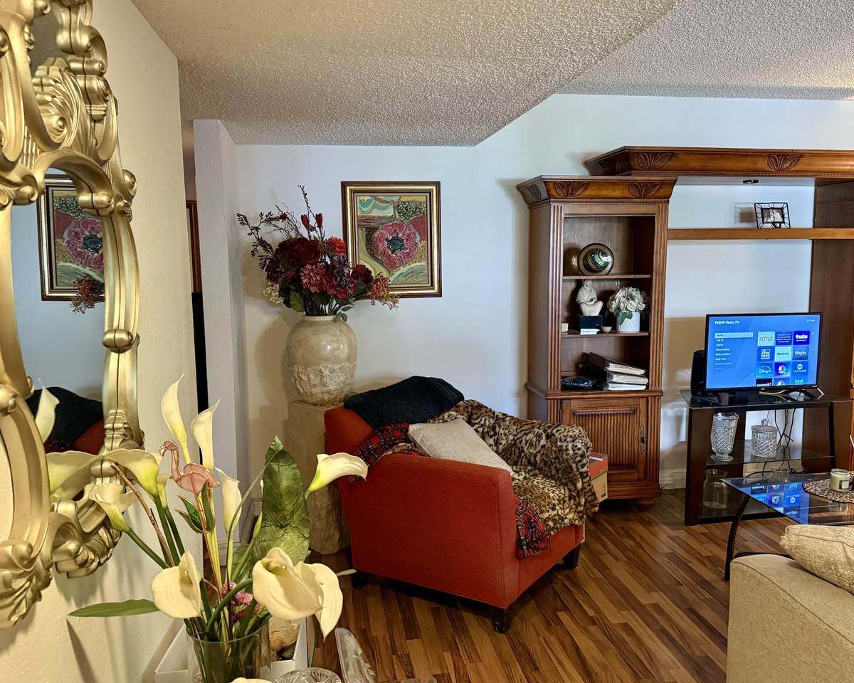 5301 E Waverly Dr. - Photo 1