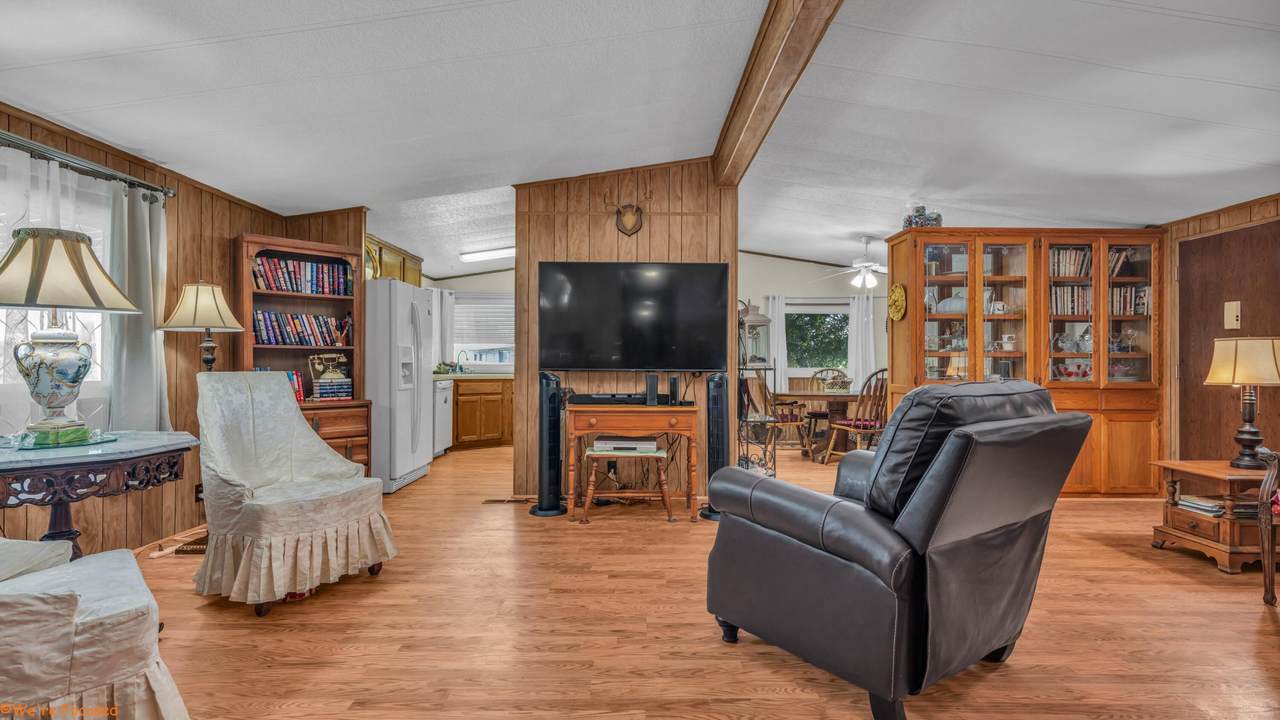 32625 Bloomfield Avenue - Photo 1