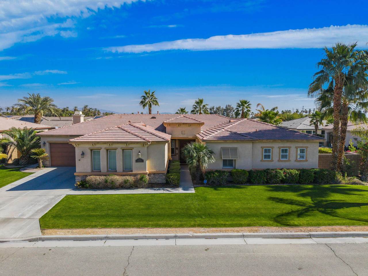 57810 Residenza Court - Photo 1