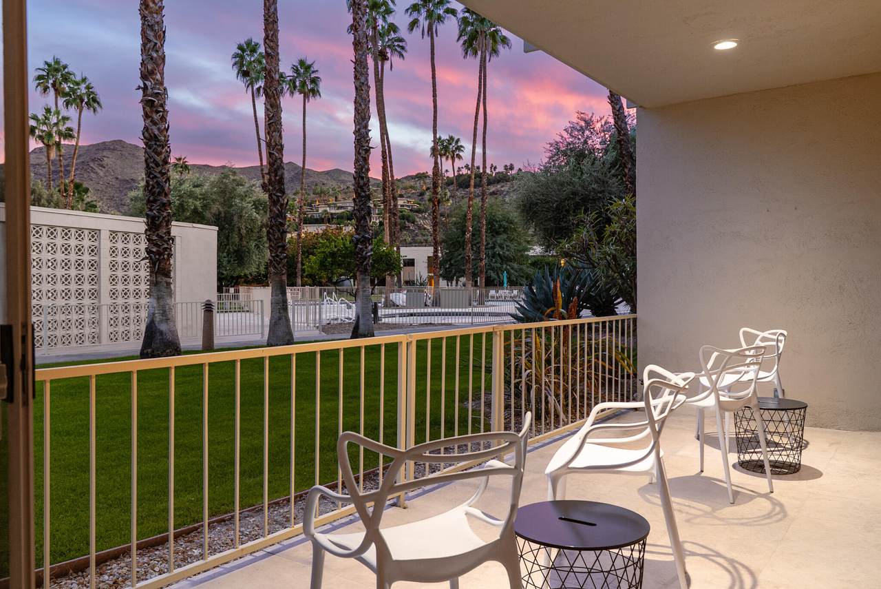 489 Desert Lakes Drive - Photo 1