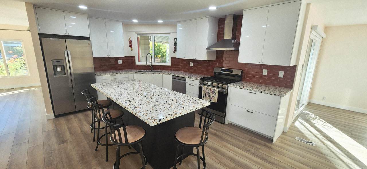 73710 Oak Flats Drive - Photo 1