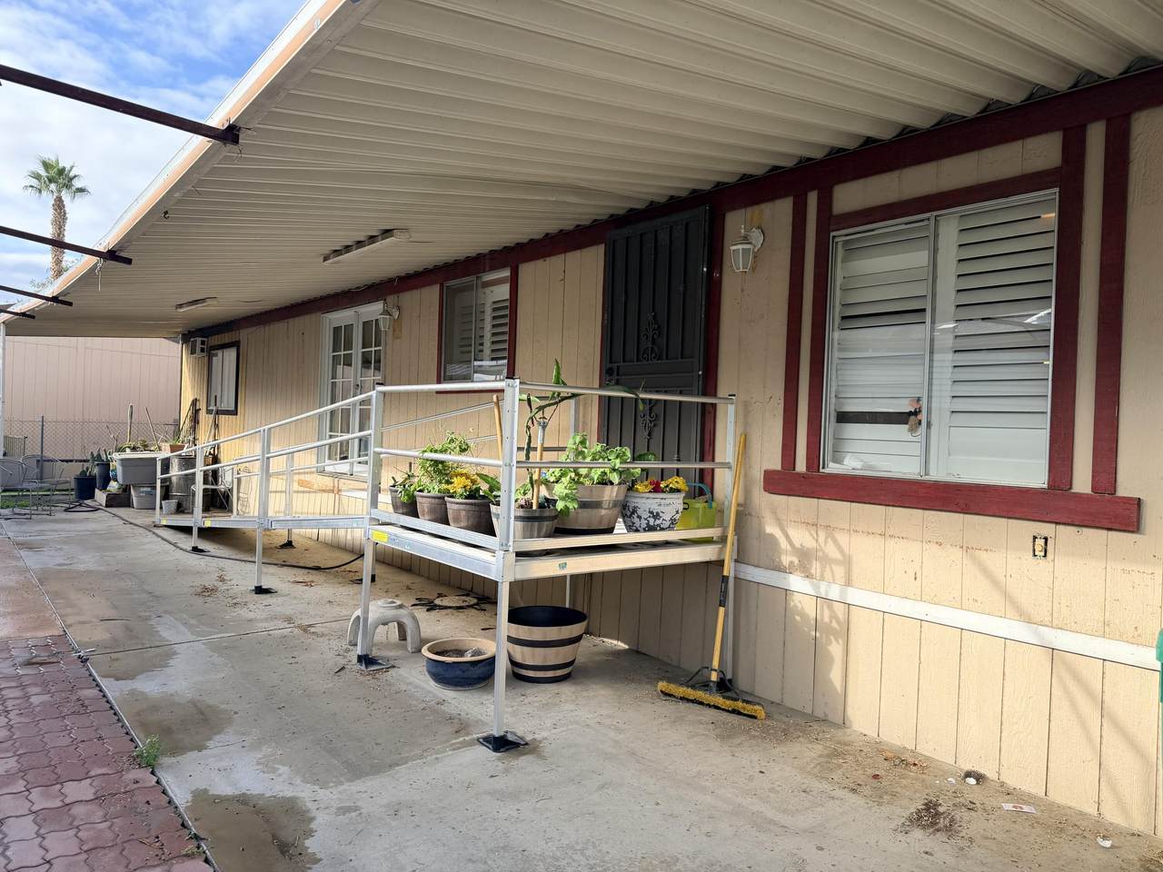 43532 Clinton Street - Photo 1