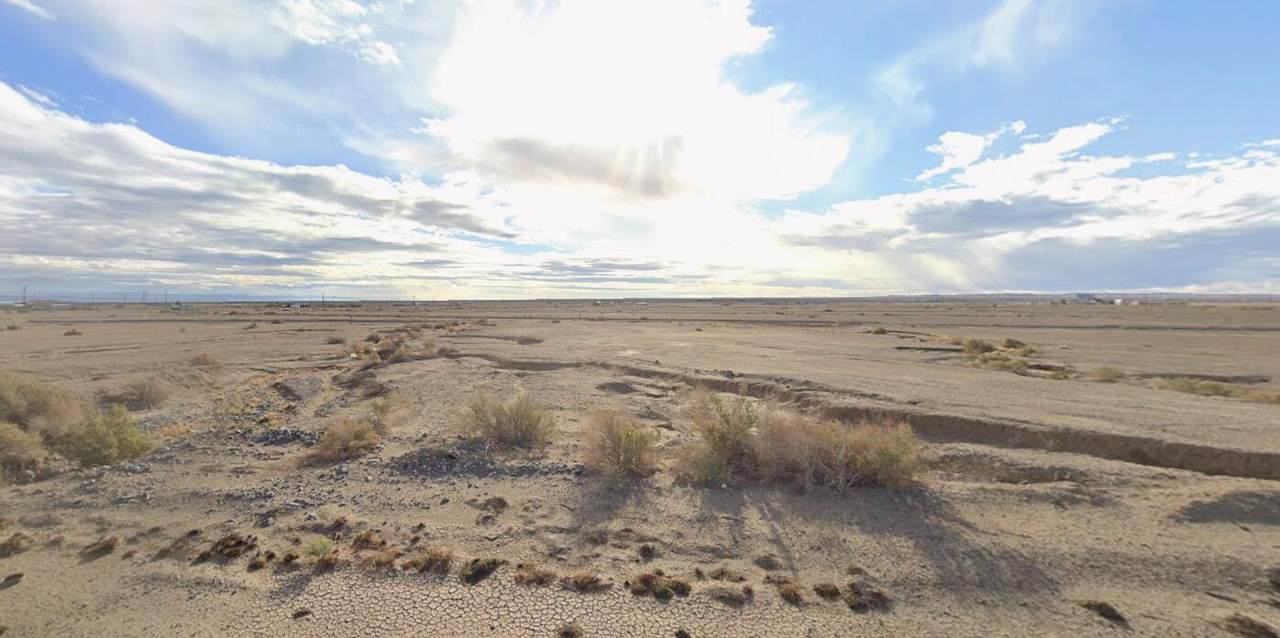 2058 Salton Drive - Photo 1