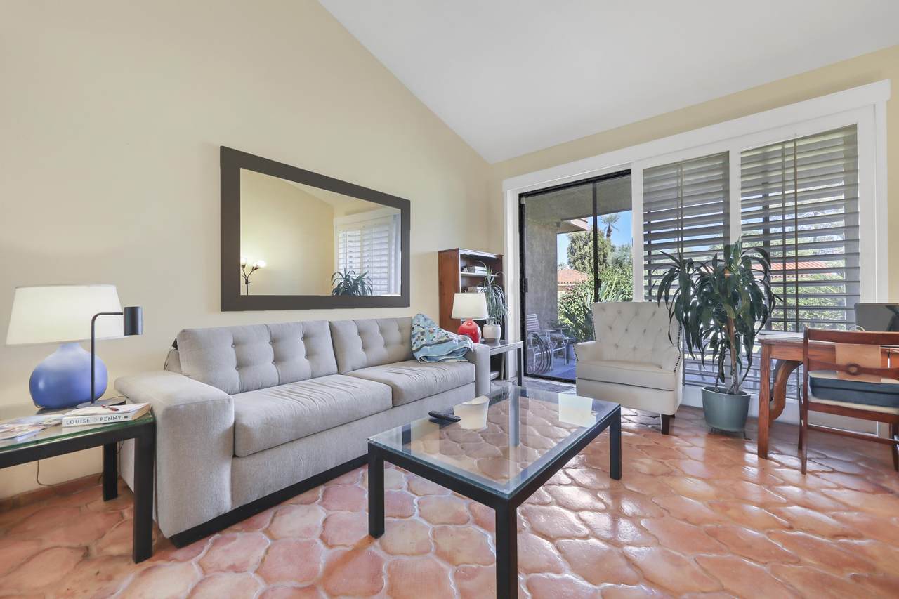 44 Malaga Drive - Photo 1