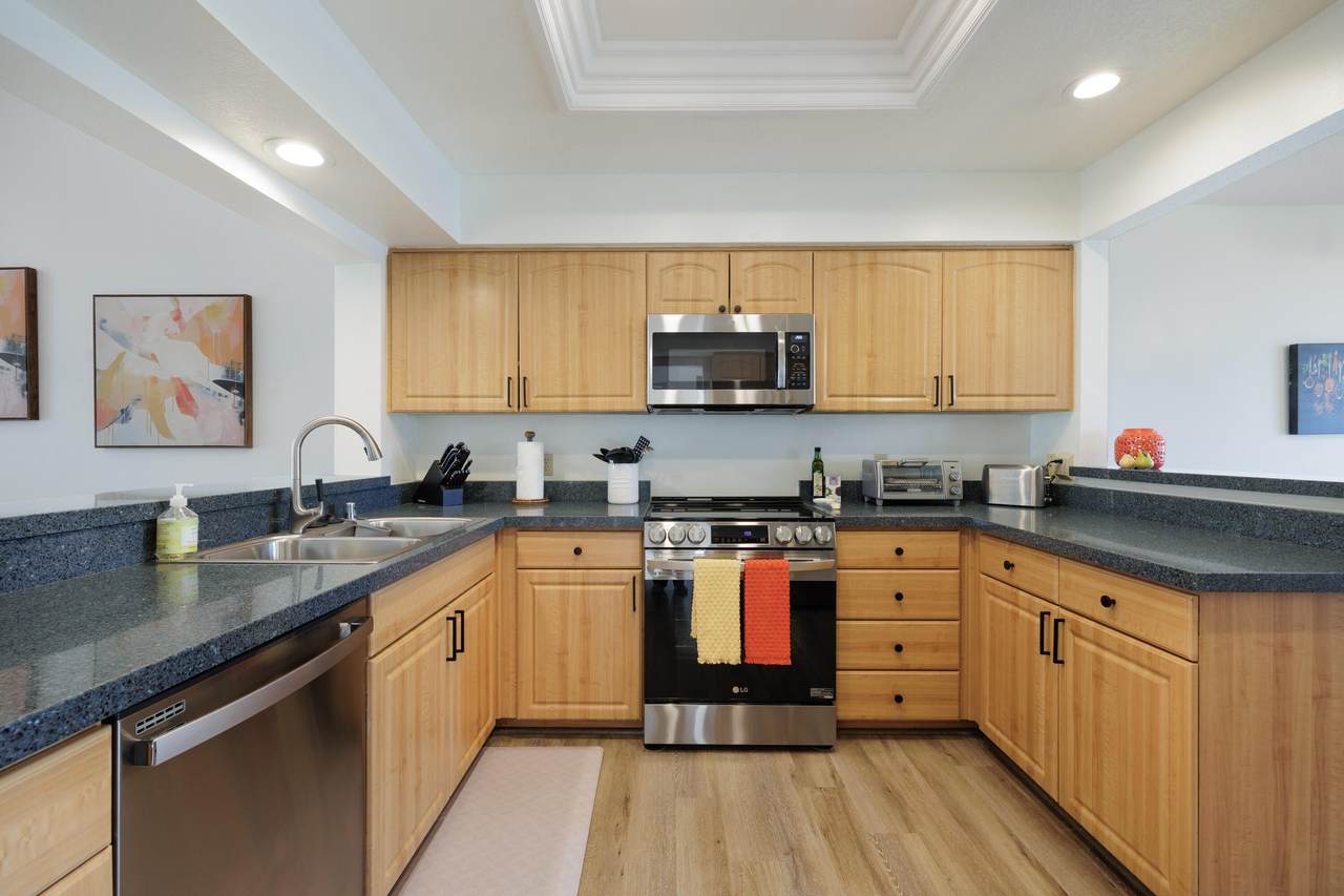 156 Falls Court - Photo 1