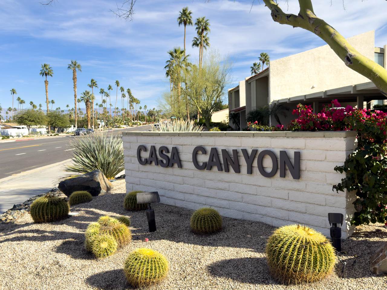 261 La Verne Way - Photo 1