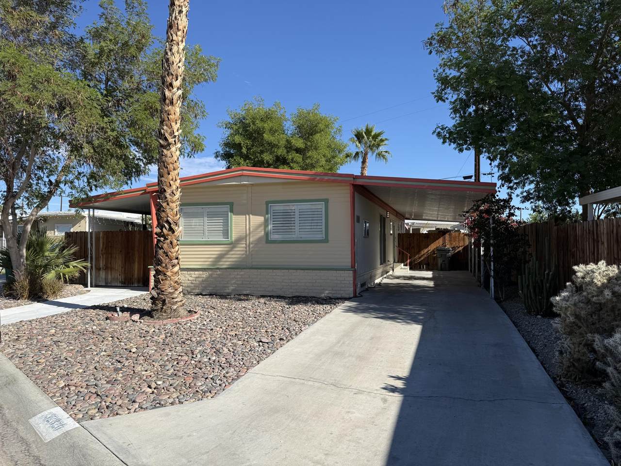 32320 Cody Avenue - Photo 1