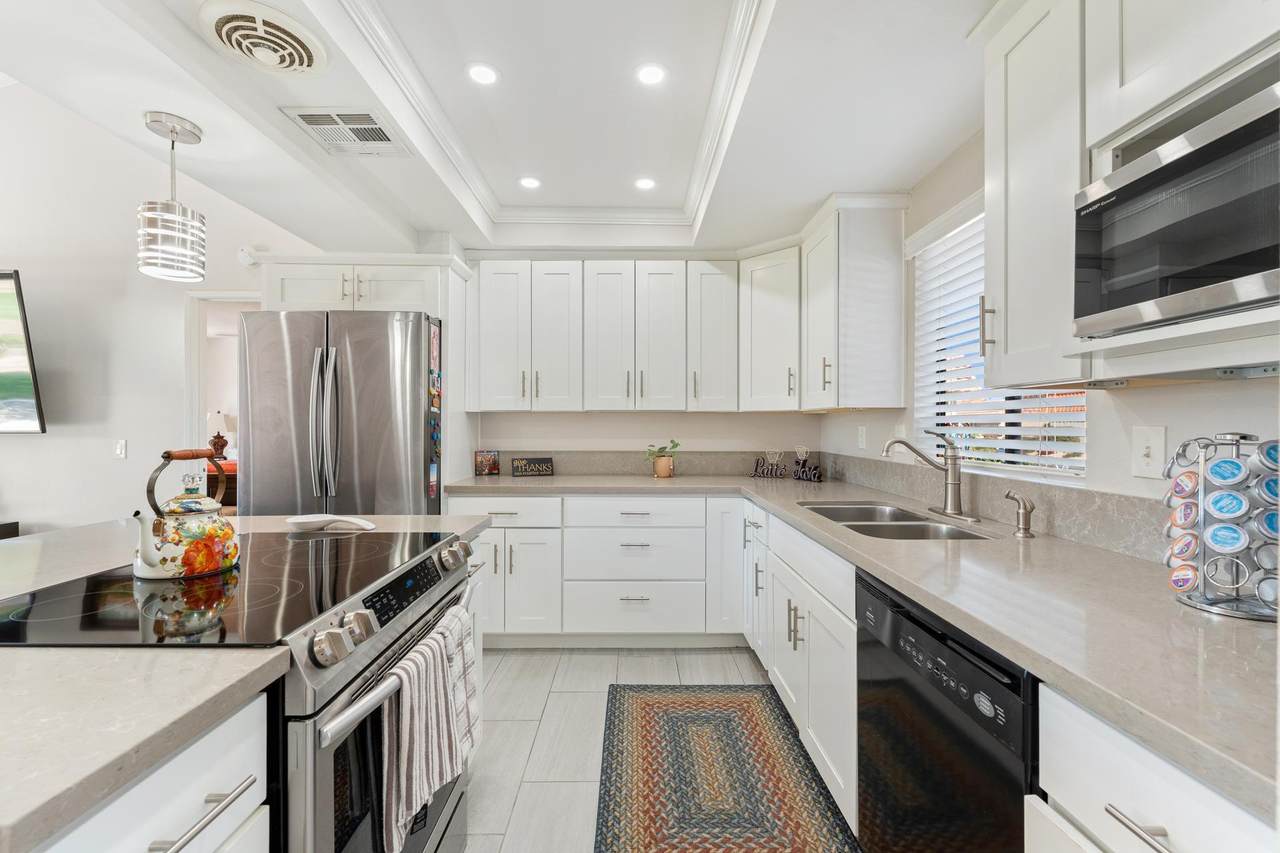 40467 Bay Hill Way - Photo 1