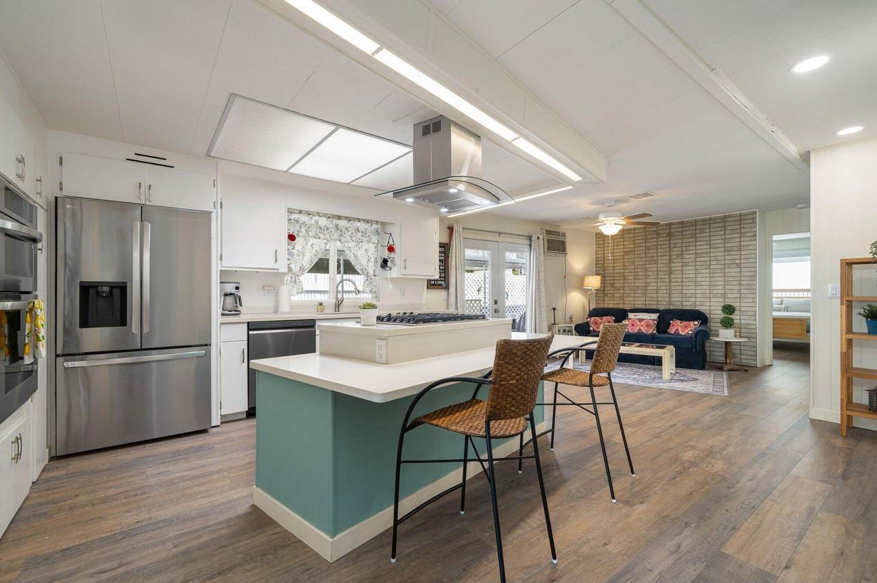 633 Cameo Drive - Photo 1