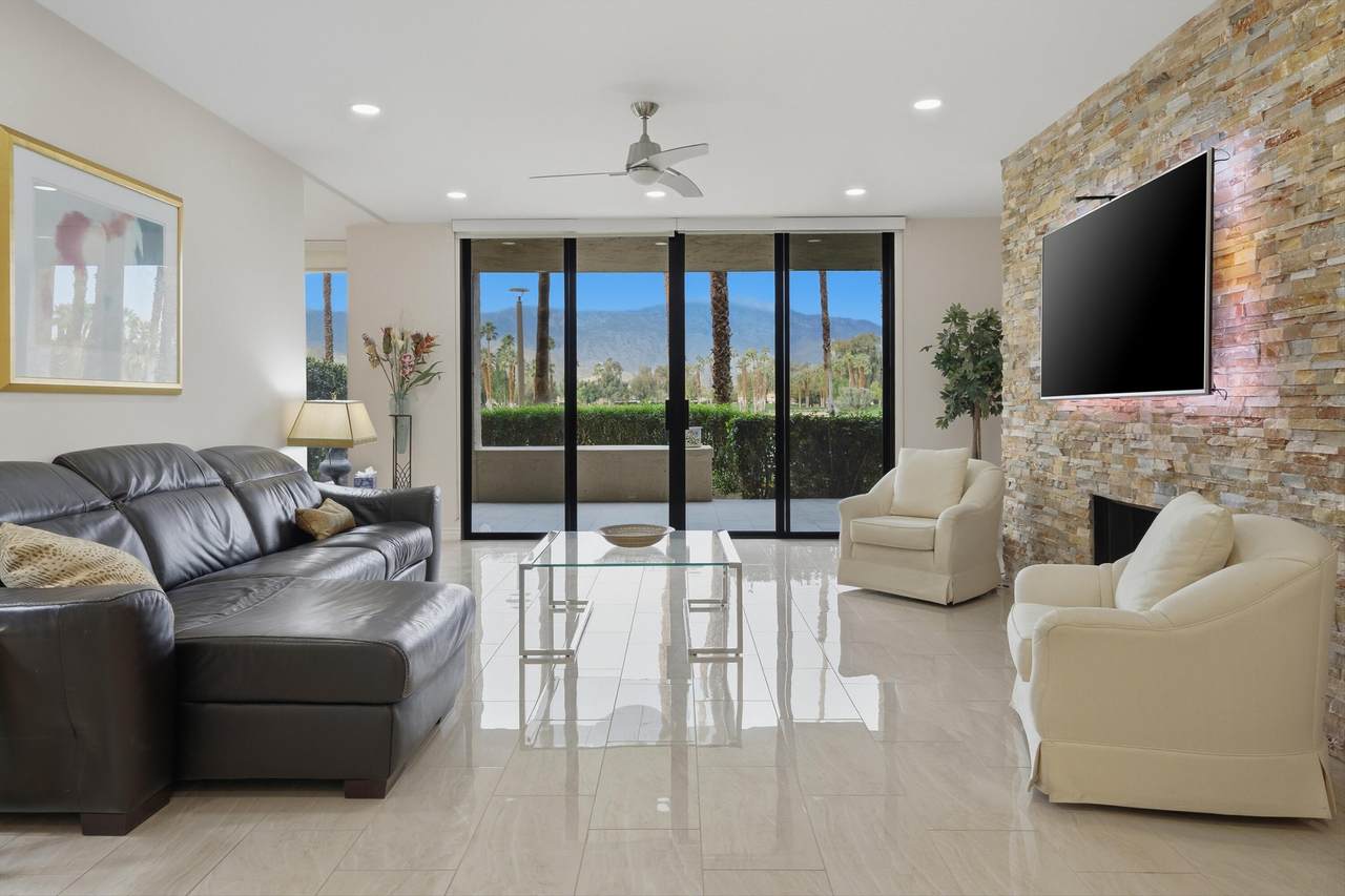 910 Island Drive - Photo 1