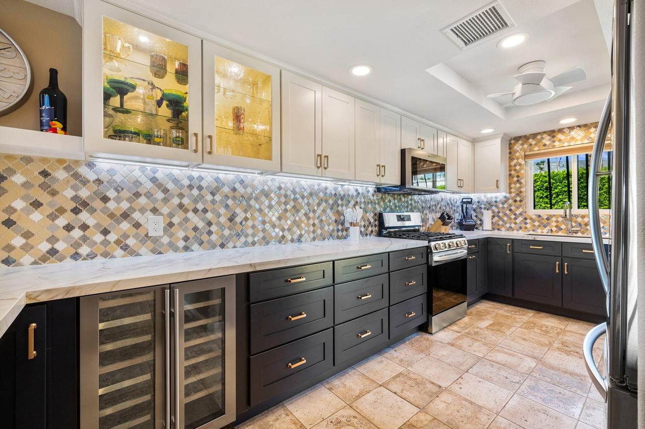 48260 Center Court - Photo 1