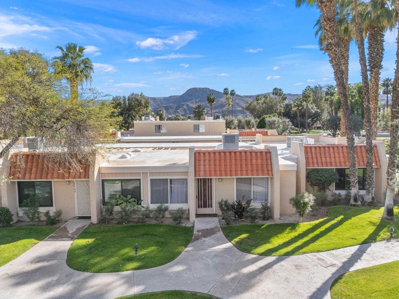 69738 Campana Court - Photo 1