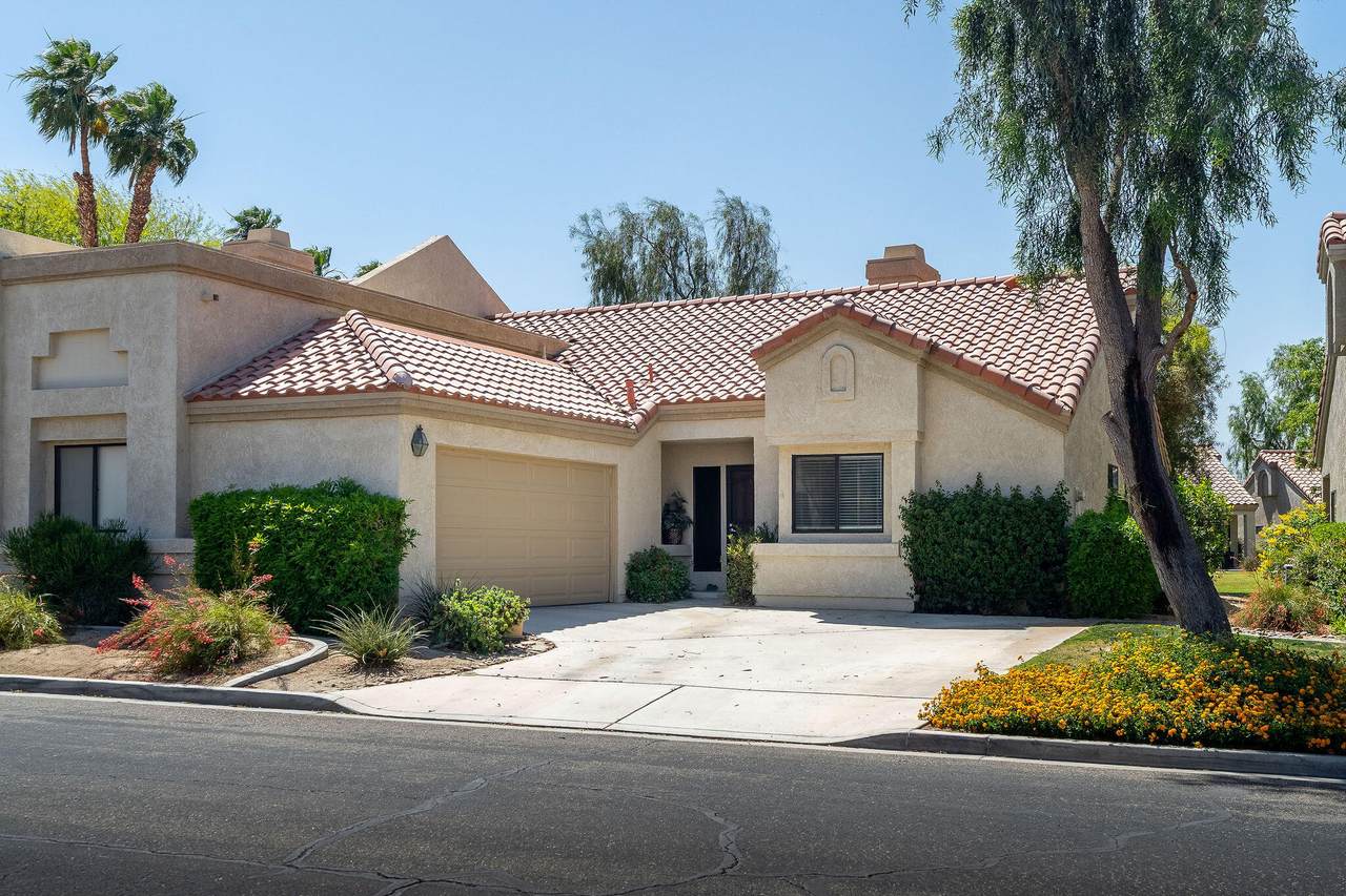 41451 Kansas Street - Photo 1