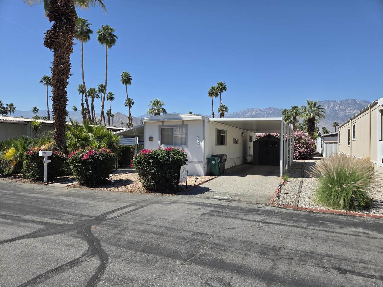 295 Butterfield - Photo 1