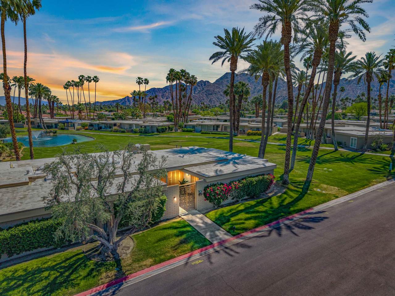 45136 Avenida Paloma - Photo 1