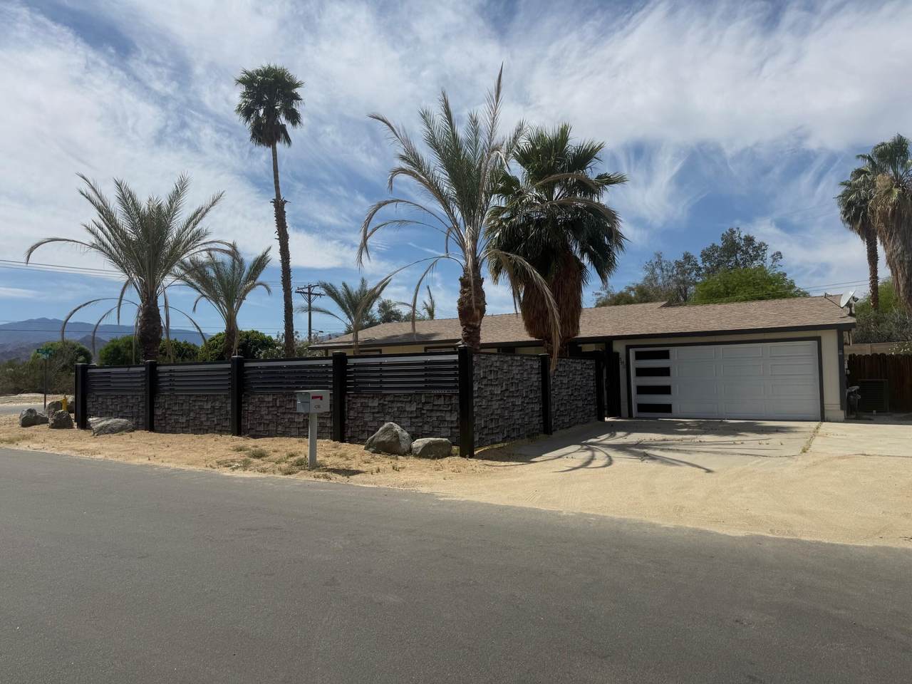 40961 Cecina Way - Photo 1