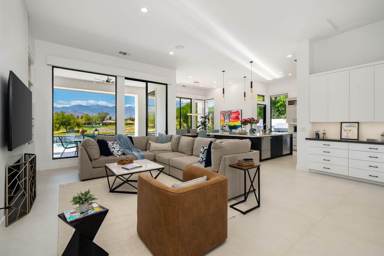 194 Loch Lomond Road - Photo 1