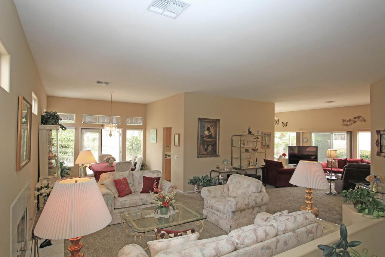 https://bt-photos.global.ssl.fastly.net/damls/1280_boomver_2_219145834-2.jpg