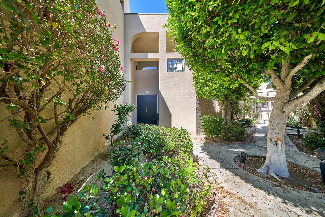 414 Village Square - Photo 1