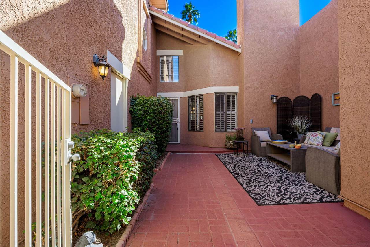 42242 Omar Place - Photo 1