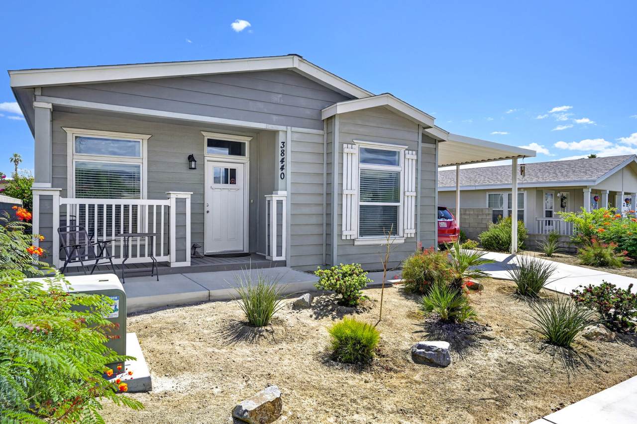 38440 Desert Greens Drive - Photo 1